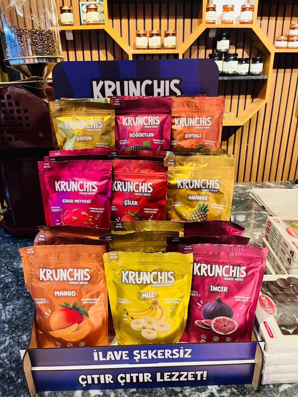 Krunchis ürün standı
