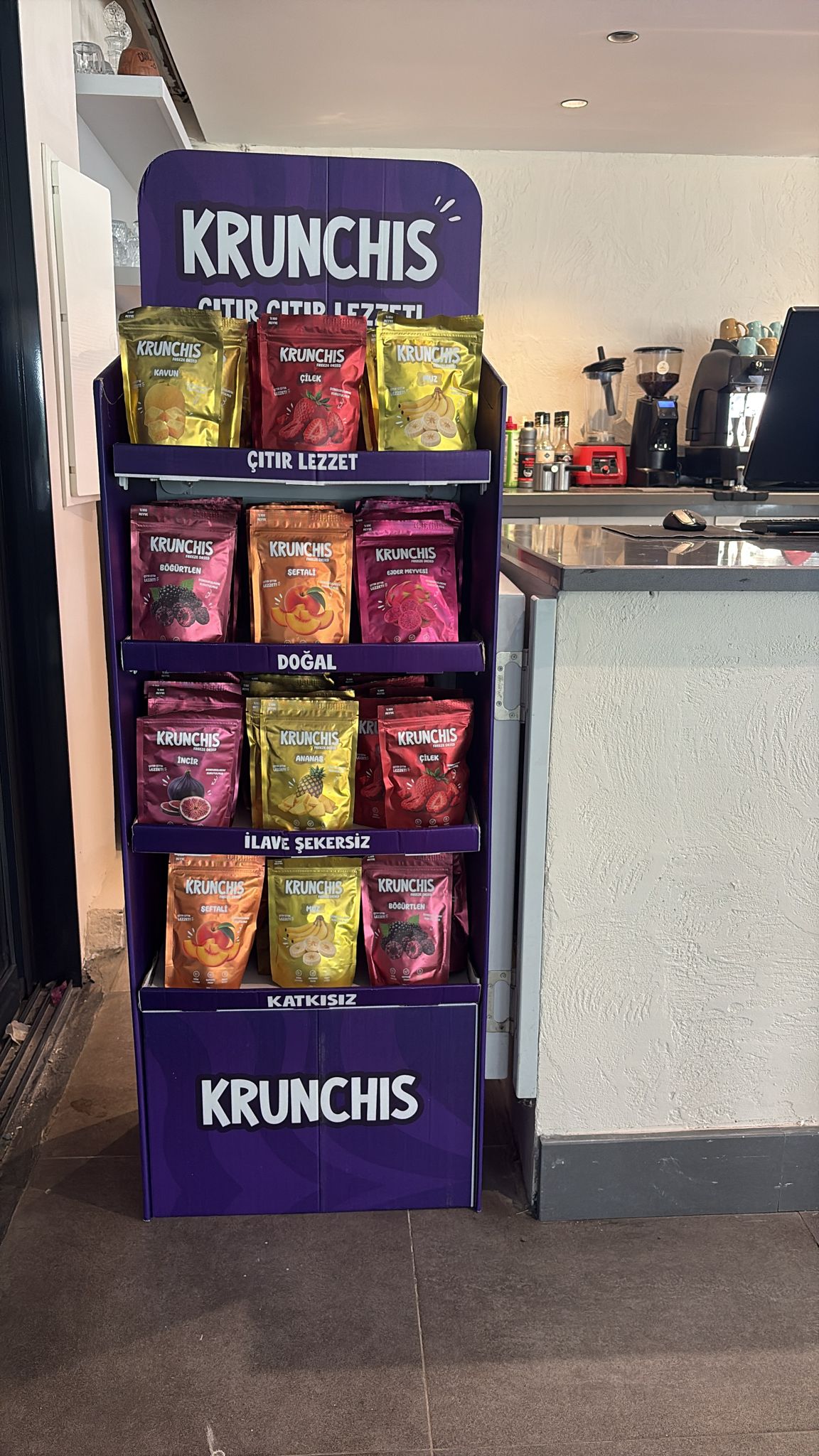Krunchis ürün standı